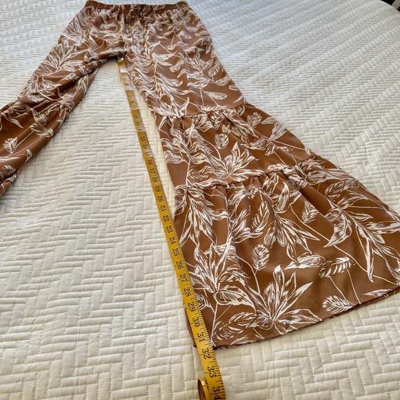NWOT Endless Blu Tiered Wide Leg Pants Elastic Waist Floral Print Size Medium - Picture 7 of 9
